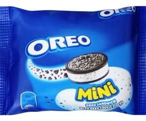 Oreo Mini Ice Cream Sandwich with Cookie Pieces