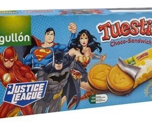Gullon Tuestis Justice League Choco Sandwich Biscuits